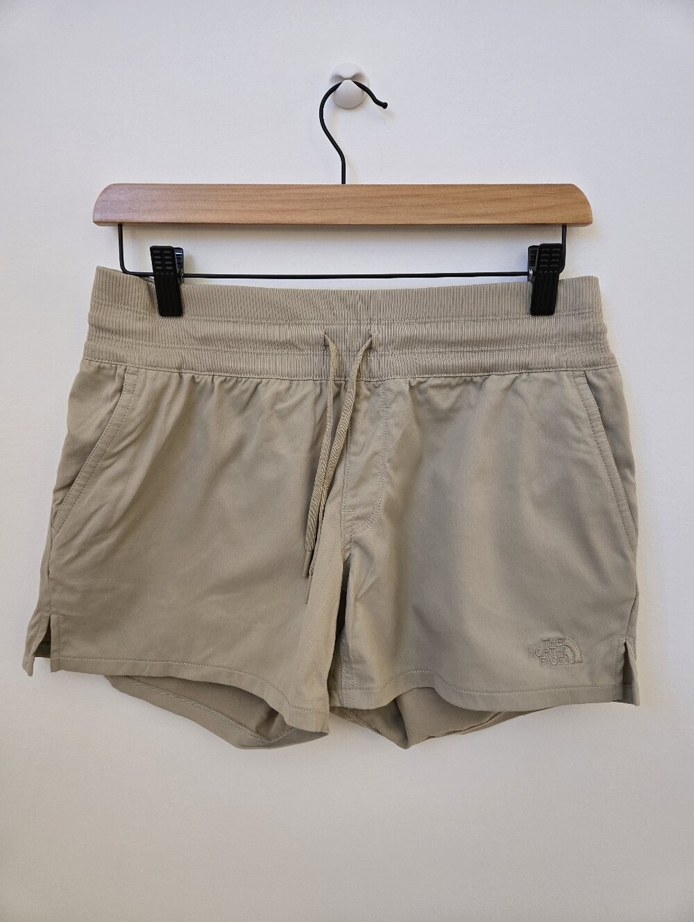 The North Face Women’s Beige Athletic Running Shorts Size Small Drawstring